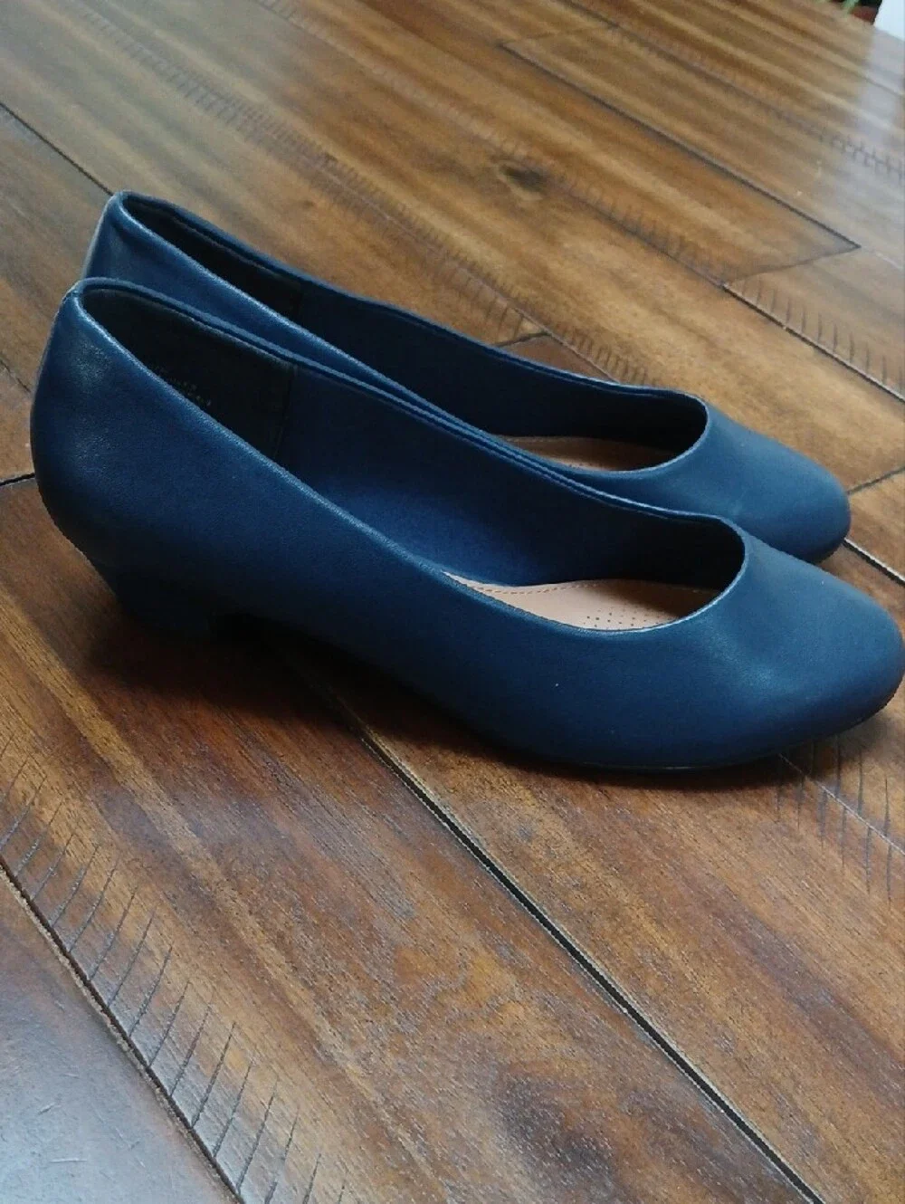 comfortview Navy Classic Round-Toe Ballet Flats
